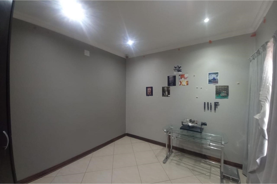 3 Bedroom Property for Sale in Hillcrest Northern Cape